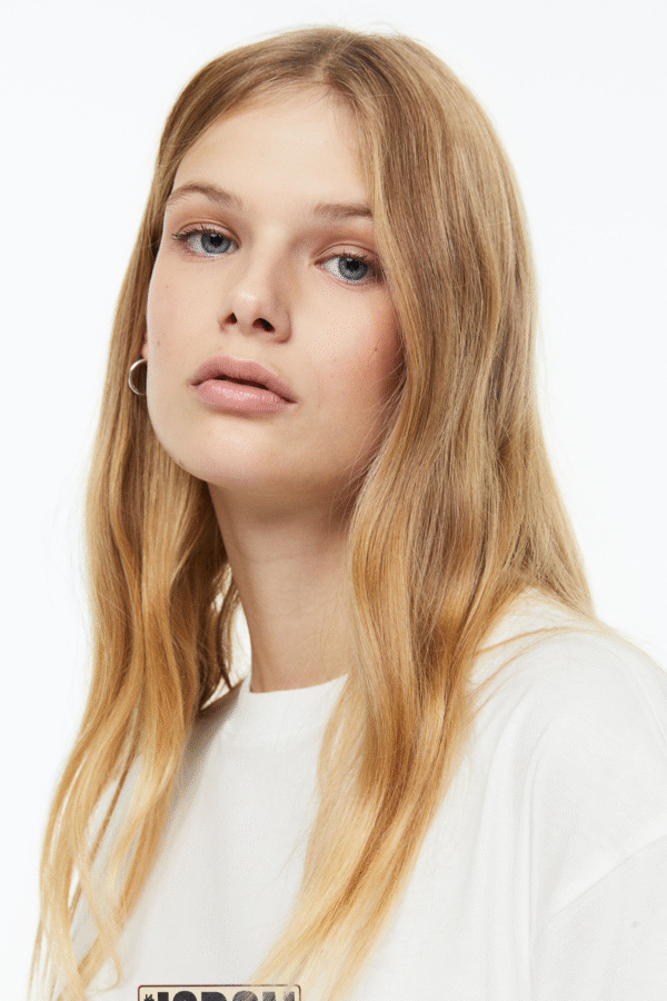 Women's Japan Oversized T-Shirt - Show Your Love for Japan in Style