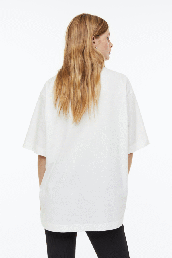 Women's Japan Oversized T-Shirt - Show Your Love for Japan in Style