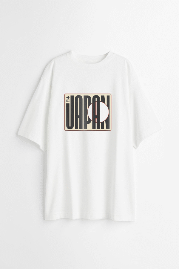 Women's Japan Oversized T-Shirt - Show Your Love for Japan in Style